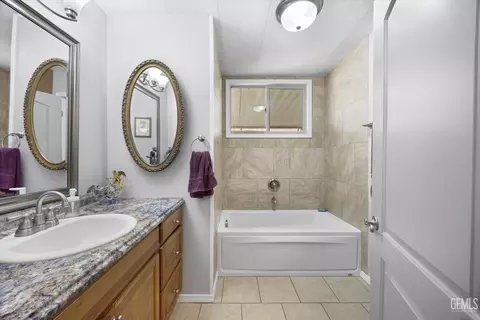 4321 Sabal Ct, Bakersfield, CA 93301 photo 32