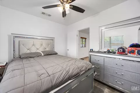 Bedroom - 209 Pacific Ave, Shafter, CA 93263 photo 1 of 4