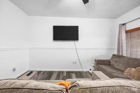 Living - 209 Pacific Ave, Shafter, CA 93263 photo 1 of 1