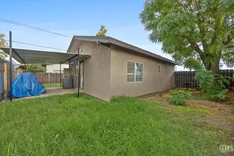 Exterior - 209 Pacific Ave, Shafter, CA 93263 photo 9 of 9