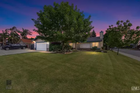 6925 Aztec Way, Bakersfield, CA 93308