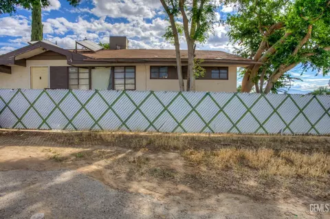 2701 N Inyo St, Bakersfield, CA 93305