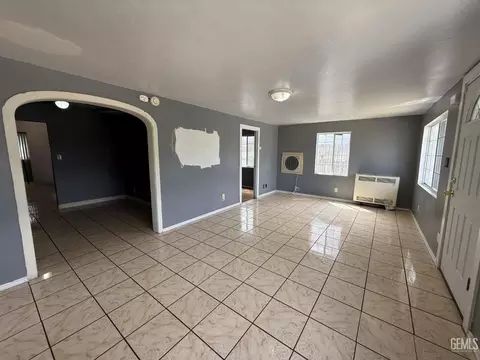 407 E St, Taft, CA 93268 photo 20