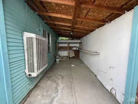 407 E St, Taft, CA 93268 photo 10