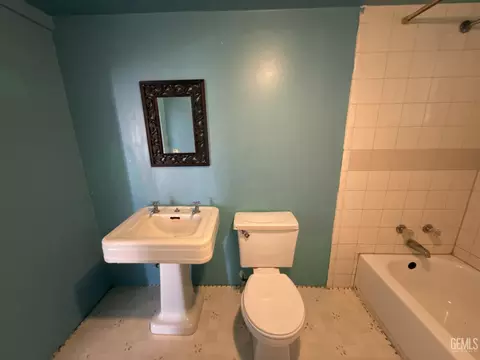 407 E St, Taft, CA 93268 photo 47
