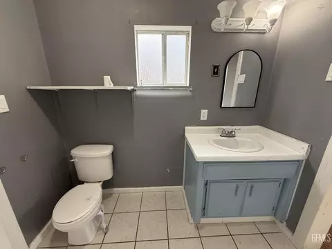 407 E St, Taft, CA 93268 photo 28