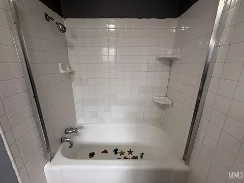 407 E St, Taft, CA 93268 photo 27