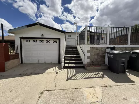 407 E St, Taft, CA 93268 photo 2
