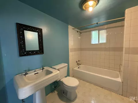 407 E St, Taft, CA 93268 photo 46