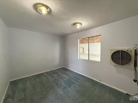 407 E St, Taft, CA 93268 photo 41