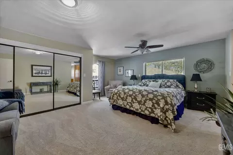 Bedroom - 28100 Cumberland Rd, Tehachapi, CA 93561 photo 2 of 4