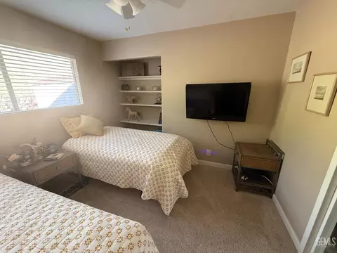 Bedroom - 28100 Cumberland Rd, Tehachapi, CA 93561 photo 4 of 4
