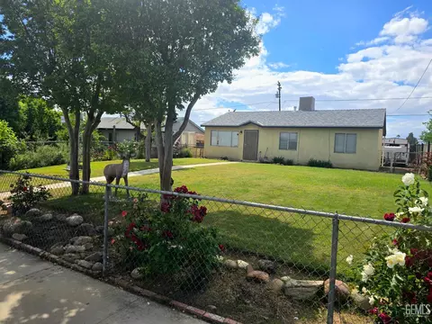 1108 Fairfax Rd, Bakersfield, CA 93306