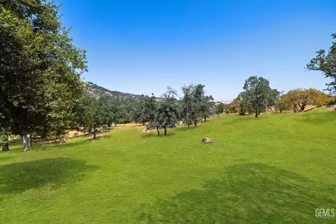 1 Kirkham Ct, Keene, CA 93531 photo 8