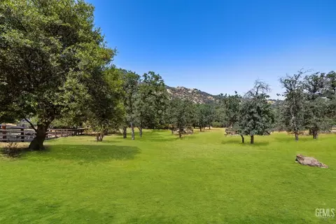 1 Kirkham Ct, Keene, CA 93531 photo 9