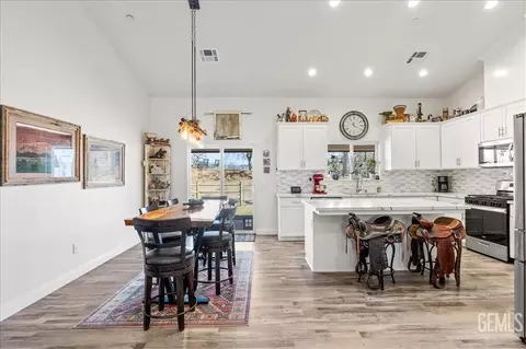 Other - 17600 Ascot Ct, Tehachapi, CA 93561 photo 2 of 12