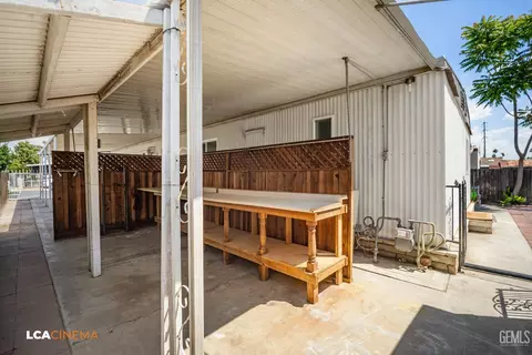 717 45th St, Bakersfield, CA 93301 photo 28