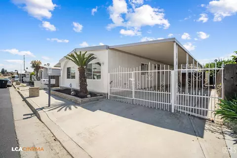717 45th St, Bakersfield, CA 93301