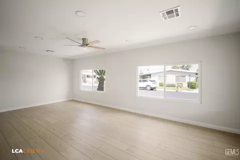 717 45th St, Bakersfield, CA 93301 photo 3