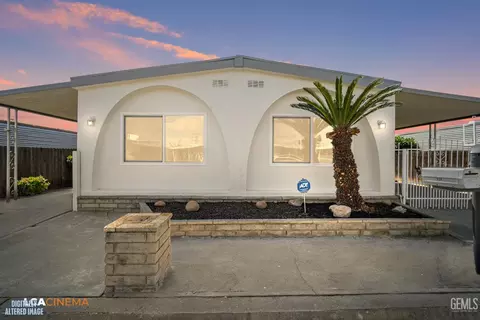 717 45th St, Bakersfield, CA 93301