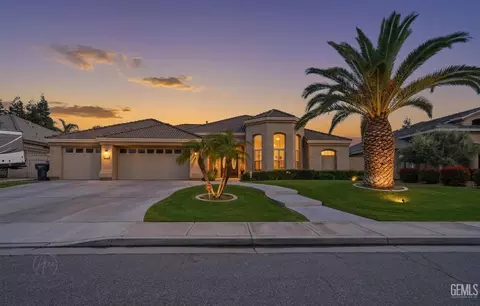 8407 Exodus Ln, Bakersfield, CA 93312