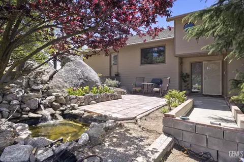 Exterior - 27020 Barkes Way, Tehachapi, CA 93561 photo 4 of 13