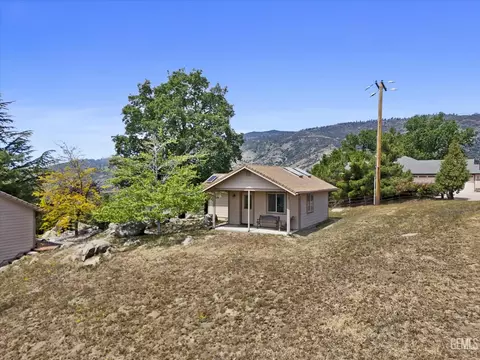 Exterior - 27020 Barkes Way, Tehachapi, CA 93561 photo 11 of 13