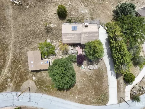 View/Area - 27020 Barkes Way, Tehachapi, CA 93561 photo 3 of 4
