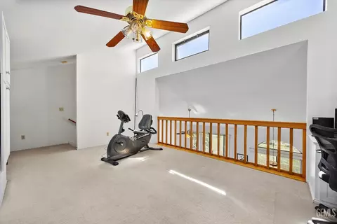 Entry Way - 27020 Barkes Way, Tehachapi, CA 93561 photo 2 of 2