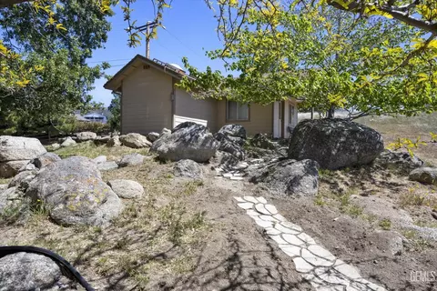 Exterior - 27020 Barkes Way, Tehachapi, CA 93561 photo 13 of 13