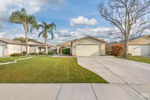 5918 Potenza Ln, Bakersfield, CA 93308