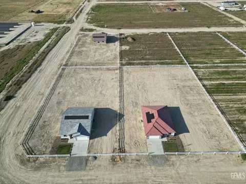 View/Area - 28102 Valley West Rd, Taft, CA 93268 photo 1 of 3