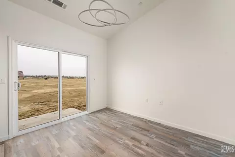 Other - 28102 Valley West Rd, Taft, CA 93268 photo 2 of 4
