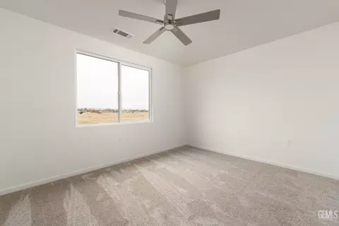 Bedroom - 28102 Valley West Rd, Taft, CA 93268 photo 7 of 7
