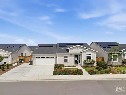 9406 Hill Springs Ln, Shafter, CA 93263