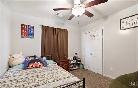 Bedroom - 1410 Miranda Pl, Arvin, CA 93203 photo 2 of 3