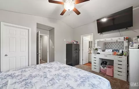 Bedroom - 1410 Miranda Pl, Arvin, CA 93203 photo 1 of 3