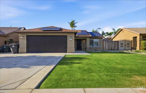 Exterior - 1410 Miranda Pl, Arvin, CA 93203 photo 2 of 4