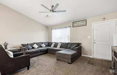Living - 1410 Miranda Pl, Arvin, CA 93203 photo 1 of 1