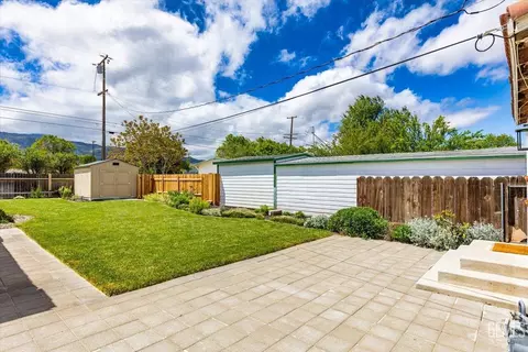 Exterior - 304 W D St, Tehachapi, CA 93561 photo 10 of 15