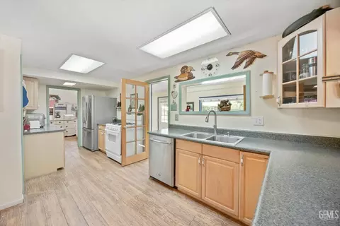 Kitchen - 45071 Forest Dr, Posey, CA 93260 photo 5 of 5