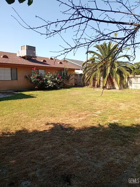4600 Pinecastle Ave, Bakersfield, CA 93313 photo 8