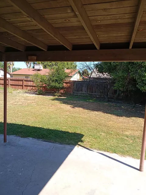 4600 Pinecastle Ave, Bakersfield, CA 93313 photo 11