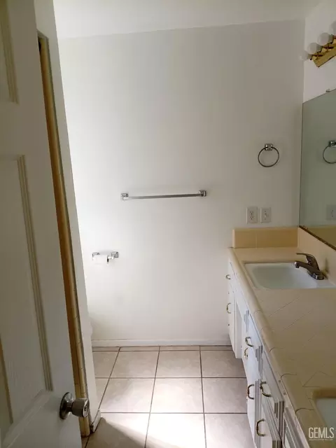 4600 Pinecastle Ave, Bakersfield, CA 93313 photo 21