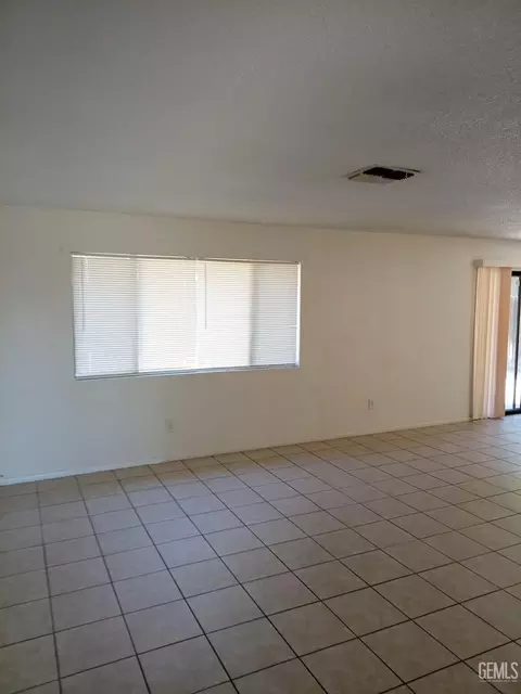 4600 Pinecastle Ave, Bakersfield, CA 93313 photo 15