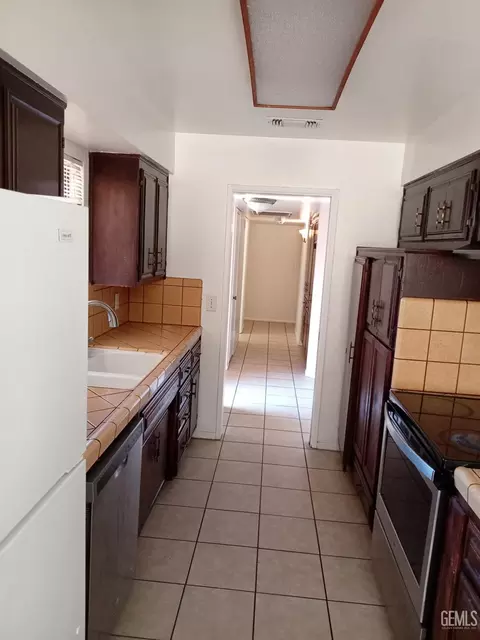 4600 Pinecastle Ave, Bakersfield, CA 93313 photo 13