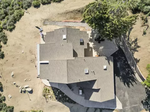 View/Area - 24930 Paramount Dr, Tehachapi, CA 93561 photo 1 of 3