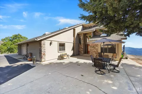 Other - 24930 Paramount Dr, Tehachapi, CA 93561 photo 6 of 14