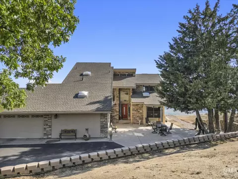 Other - 24930 Paramount Dr, Tehachapi, CA 93561 photo 2 of 14