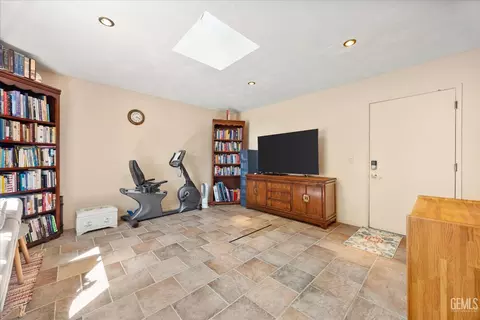 Other - 24930 Paramount Dr, Tehachapi, CA 93561 photo 10 of 14